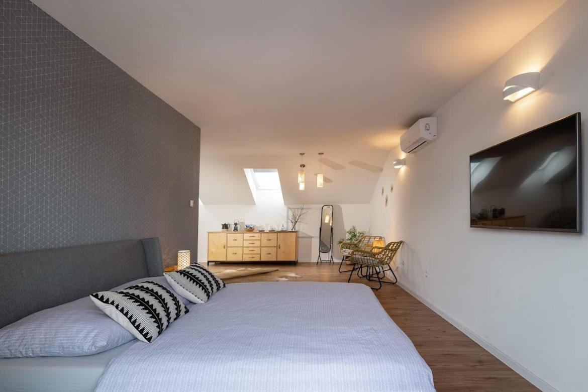 Apartman Pod Vezou 1 Банська Бистриця Екстер'єр фото